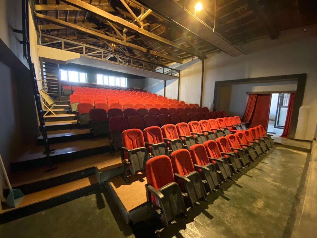 İzmir'de Gidilebilecek Tiyatrolar